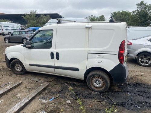 Vauxhall combo van breaking - vauxhall,