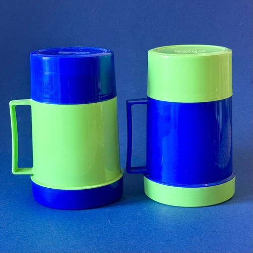 Retro thermos flask green - thermos,