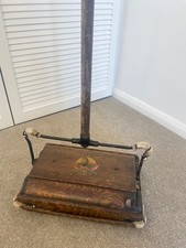 ANTIQUE 1920s EWBANK WOODEN SUCCESS  CARPET SWEEPER BRITISH MANUFACTURE