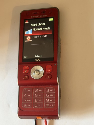 Retro 2000s sony - retro, ericsson