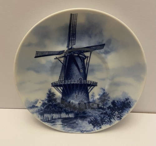 Delft hand decorated - hand, plate