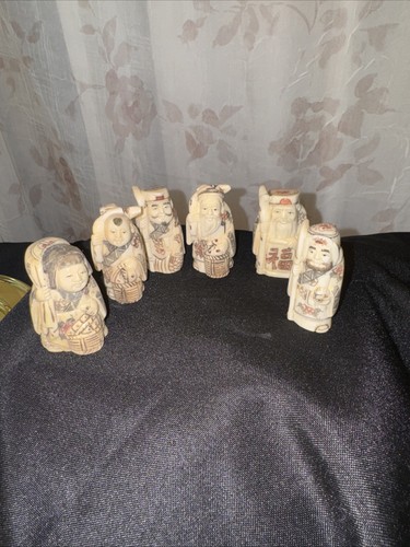 Set netsuke figurines - set,