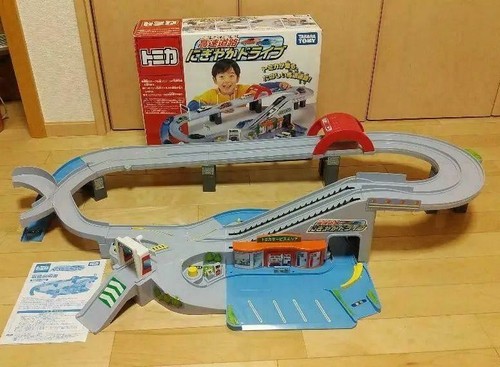 Takara tomy tomica world busy - tomy,