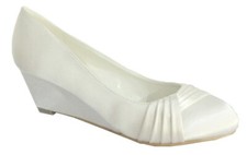 WOMENS IVORY SATIN  LOW WEDGE HEEL FULL TOE BRIDAL WEDDING DRESSY SHOES SIZES  5