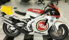 SUZUKI RGV250 LUCKY STRIKE