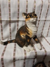 BEAUTIFUL RARE COUNTRY ARTISTS TORTOISESHELL & WHITE CAT SITTING