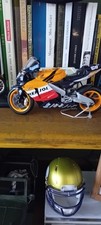 Repsol Honda Team RC211V 1:12 Die Cast Rider Nicky Hayden
