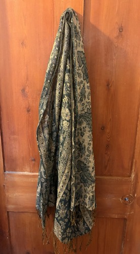 Beautiful light weight - light, scarf