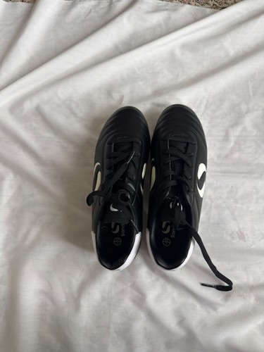 New football shoes(with