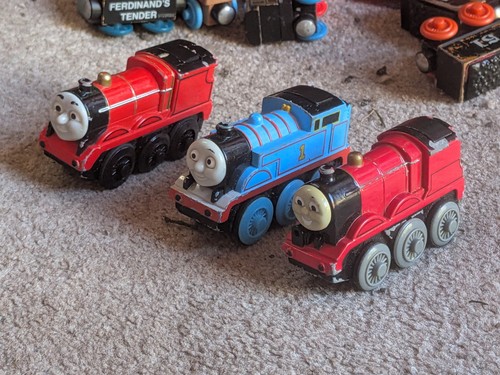 Thomas wooden railway battery - railway,