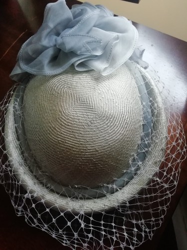 Champagne colour wedding hat - champagne,