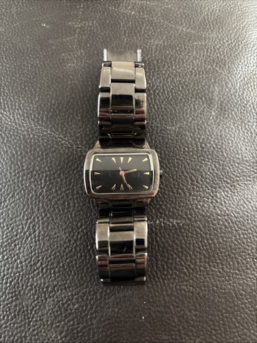 Bench analogue quartz watch - analogue,