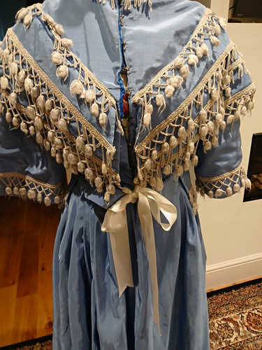 Women blue period theatre - women’s,