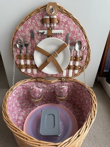 Person wicker picnic basket - 2-person,