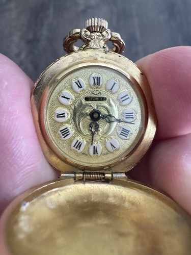 Vintage buler gold tone - vintage,