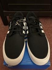 Adidas Seeley XT Black/White