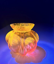 Kralik Yellow Iridescent Art