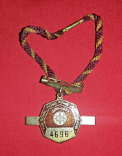 Vintage 1976- 1977 The Royal Hong Kong Jockey ClubEnamel Badge Lady's Brooch Red