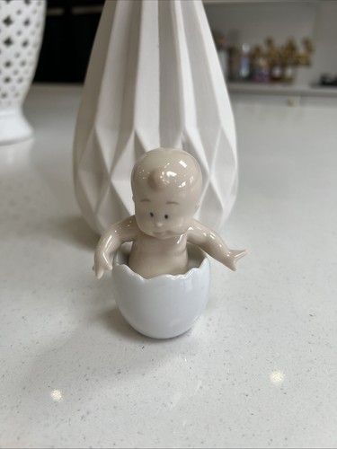 Nao lladro porcelain - by,