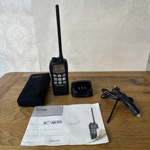 Icom buoyant m35 handheld - buoyant,
