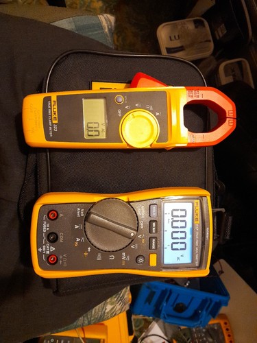 Fluke 117 multimeter with - fluke,