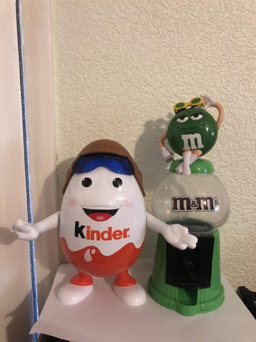 Large green sweet - m&m's,