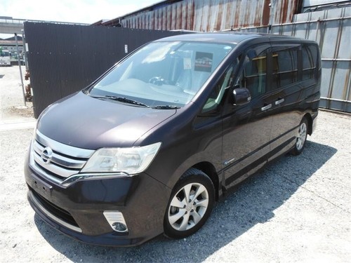 Nissan serena c26 hybrid - s,