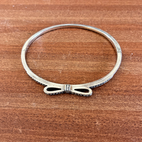 Pandora sparkling bow bangle - pandora,