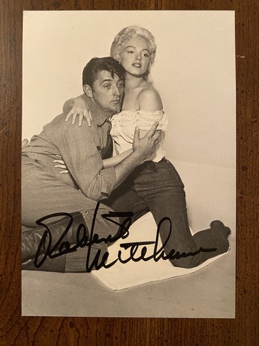 Robert mitchum signed photo - mitchum,
