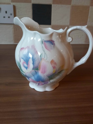 Aynsley bone china - bone,