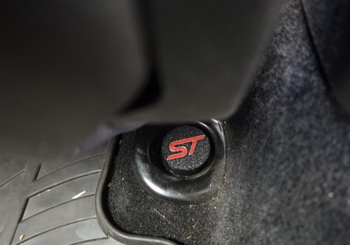 Interior seat nut - bolt, cover