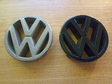 2x Volkswagen VW Golf MK2 front grill Badge emblem 191853601H 321853601B