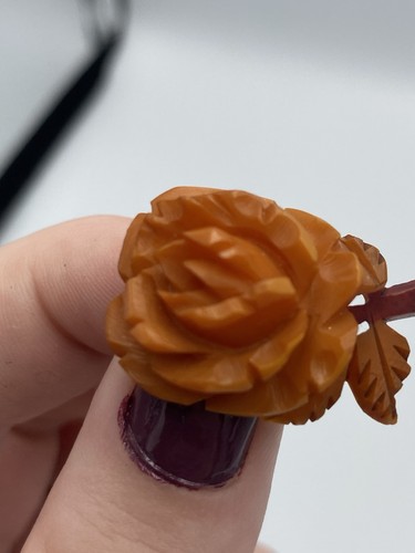 Bakelite carved brooch art - carved,