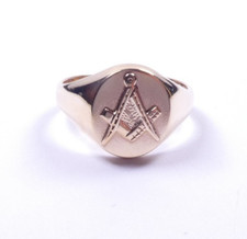 9 carat yellow gold ring