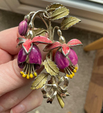 Vintage Exquisite Fuchsia