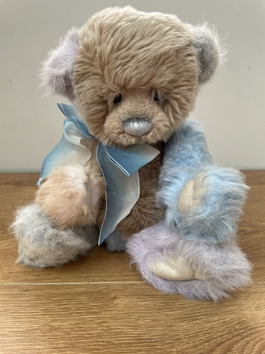 Charlie bears dally - dally, bear