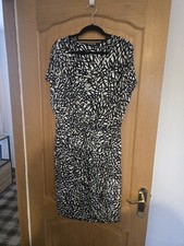 Ladies Black & White Dress Size 20 Debenhams