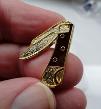 Brown Gold Enamel Penknife PIN BADGE Sport Fishing Woodcraft Outdoors Camping