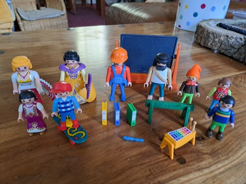 Bundle playmobil figures - of,