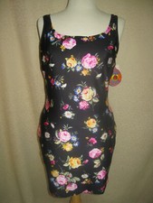 TANGO ROSE BLACK ROSE FLORAL