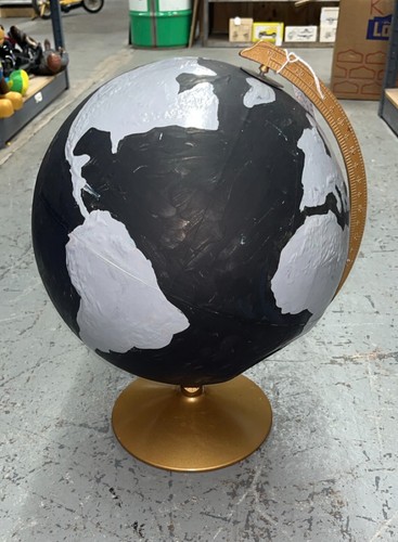 Vtg black and silver - black, world