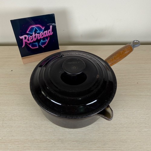Creuset cast iron enamel - le,