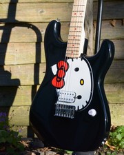 Squier Hello Kitty