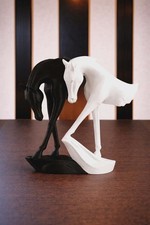 2 set Yin Yang Horse Sculpture