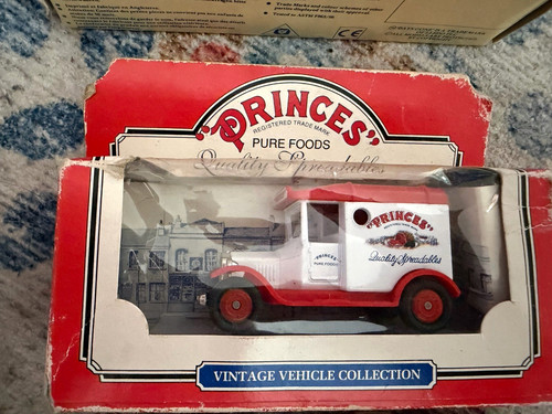 Lledo vintage vehicle - lledo,