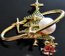 UNUSUAL OUTER SPACE CHRISTMAS