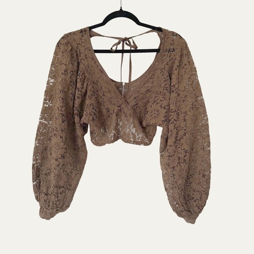 Open back puff sleeve lace - back,