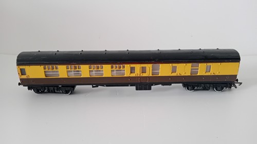 Hornby mk1 coach - hornby,