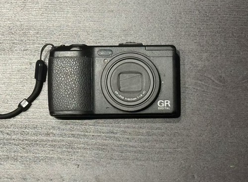 New ricoh digital iv - digital,