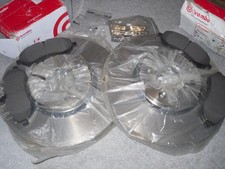 BREMBO Front BRAKE DISCS + PADS fit kit PEUGEOT EXPERT Tepee 2.0 HDi 100 2011-16